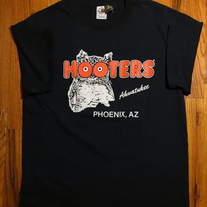 Vintage 90s Hooters T Shirt size L Large Owl OG